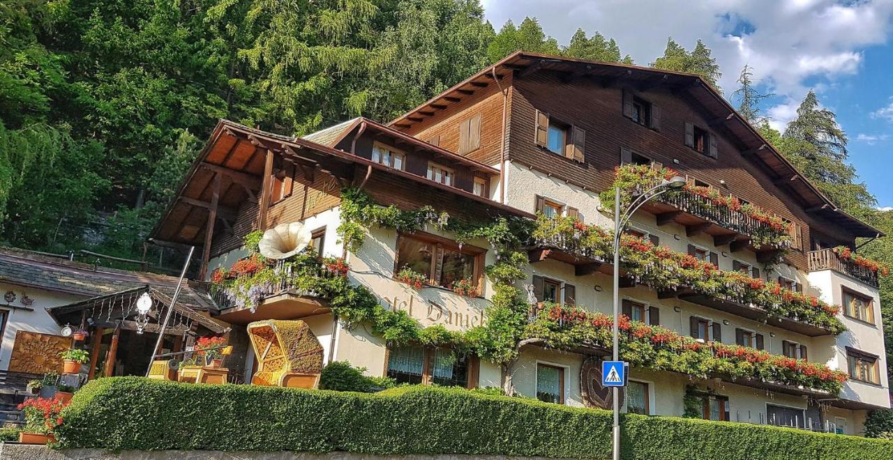 Hotel Daniela Bormio Exteriör bild