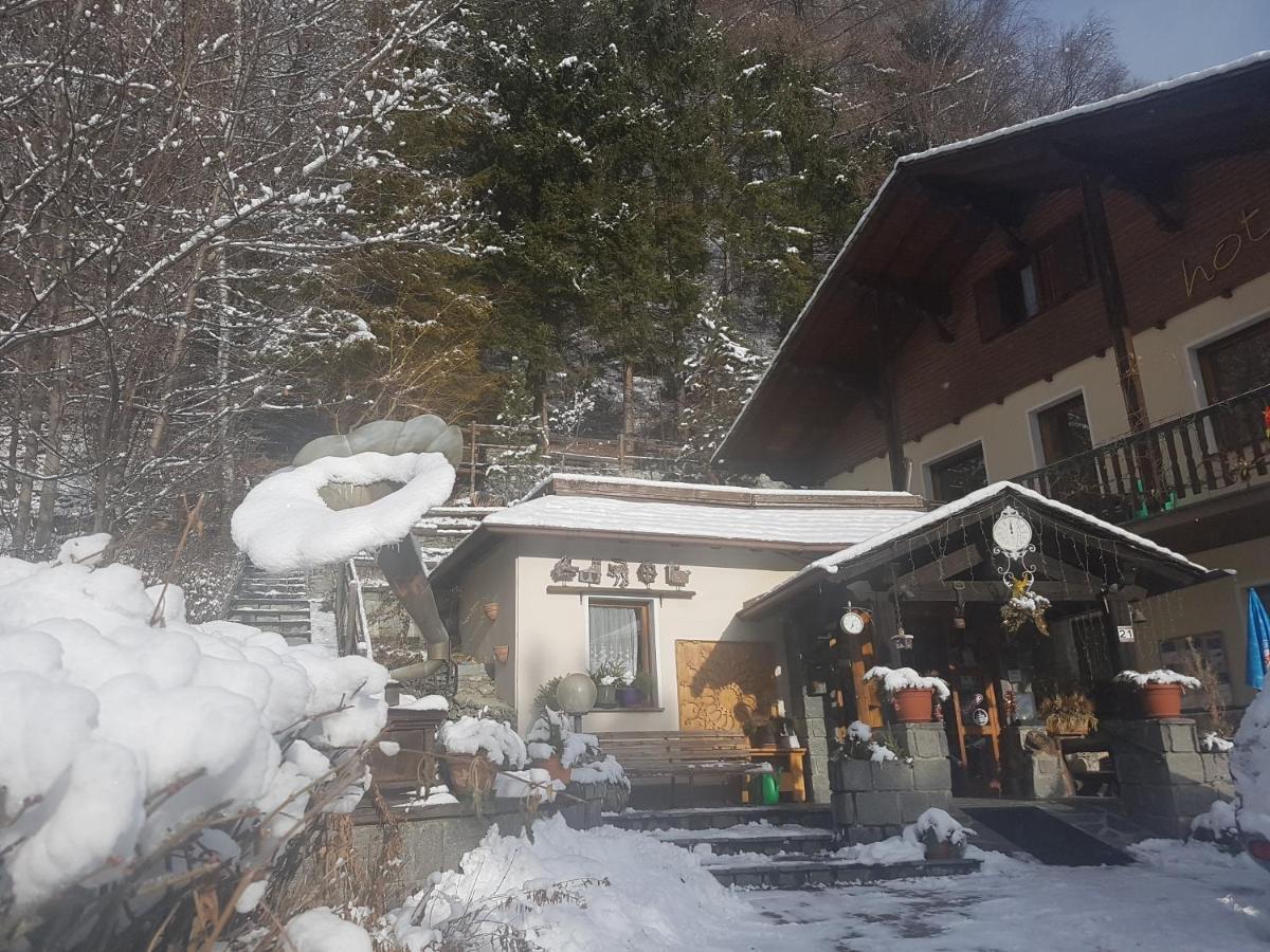 Hotel Daniela Bormio Exteriör bild